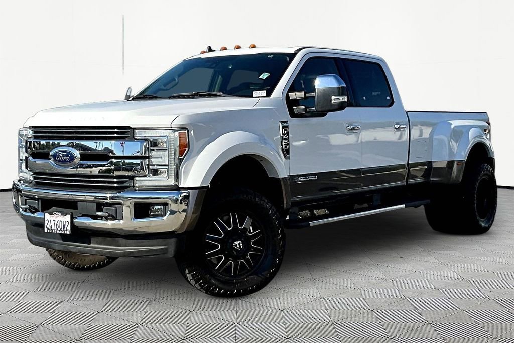 Used 2019 Ford F450 Lariat w/ Lariat Ultimate Package image 3