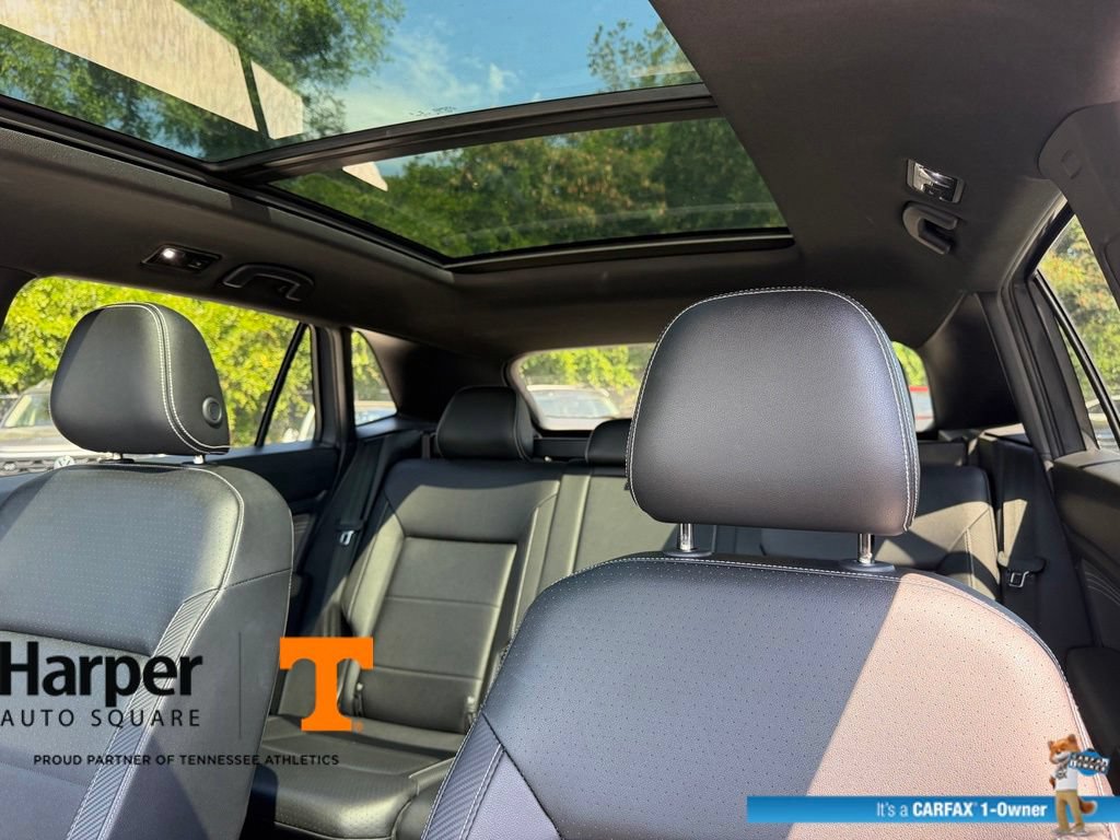 Used 2023 Volkswagen Atlas Cross Sport SE w/ Panoramic Sunroof Package FWD image 12