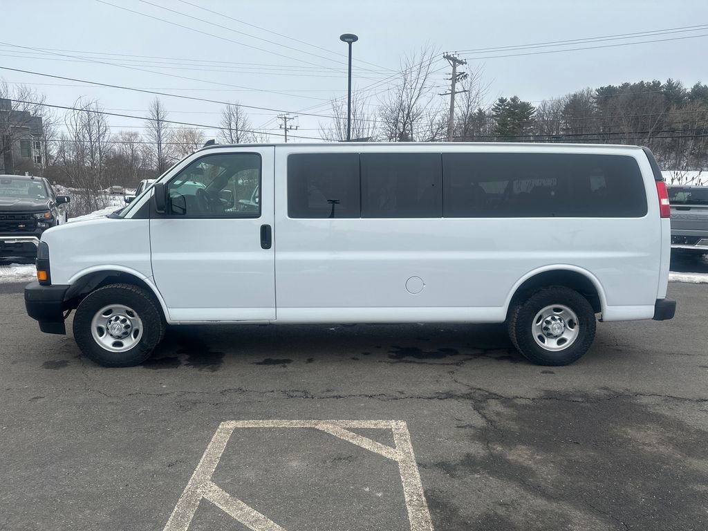 Used 2019 Chevrolet Express 3500 LS image 2