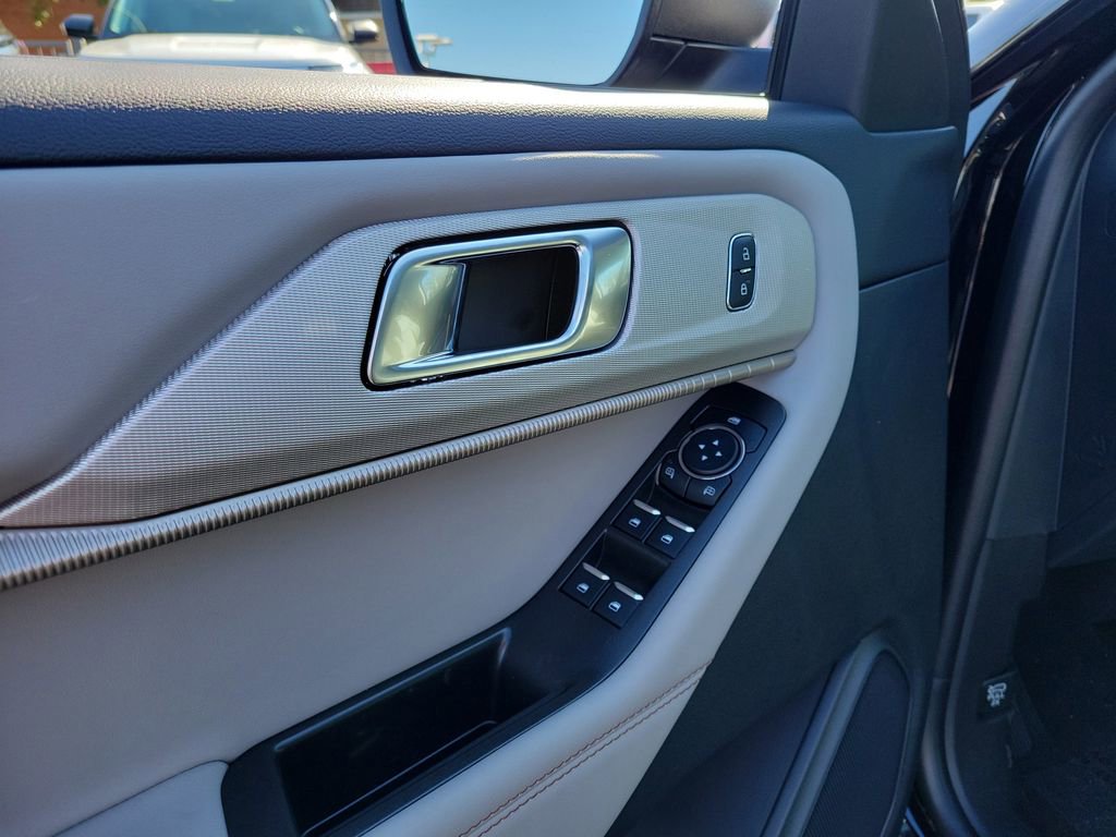 New 2026 Ford Explorer Active w/ Active Comfort Package image 19