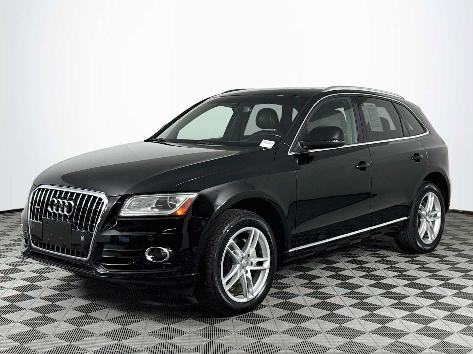 Used 2014 Audi Q5 2.0T Premium Plus w/ Premium Plus Package AWD/4WD image 1