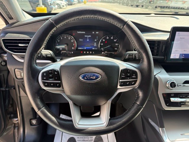 Used 2021 Ford Explorer XLT w/ Equipment Group 202A AWD/4WD image 15