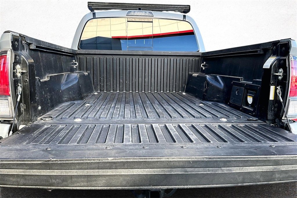 Used 2020 Toyota Tacoma TRD Off-Road video 3