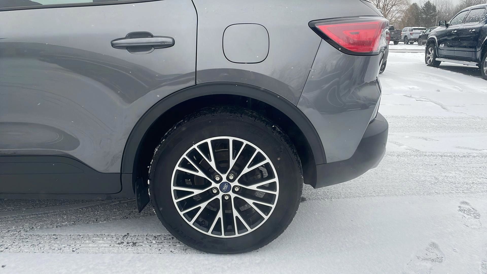 Used 2022 Ford Escape SEL w/ Technology Package image 24