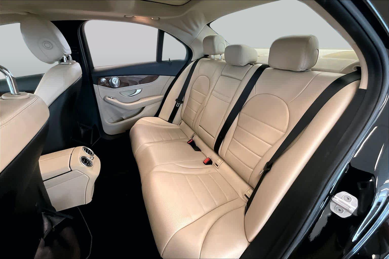 Used 2015 Mercedes-Benz C 300 4MATIC Sedan image 19