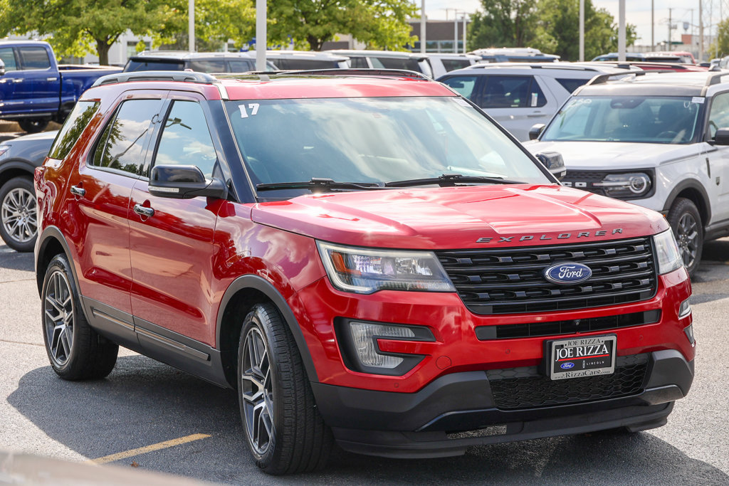 Used 2017 Ford Explorer Sport w/ Equipment Group 401A AWD/4WD image 13