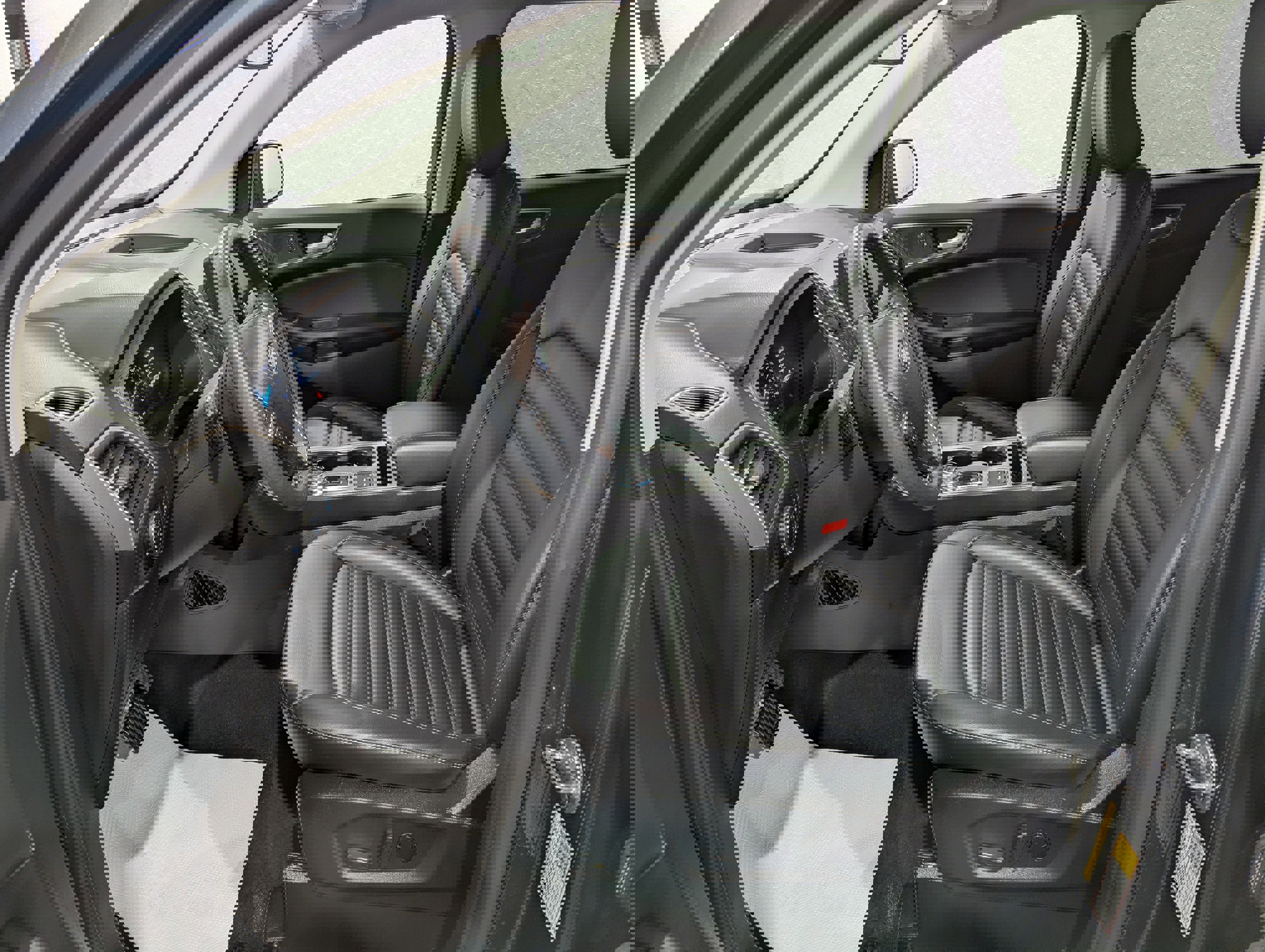 Used 2024 Ford Edge SEL w/ Convenience Package image 13