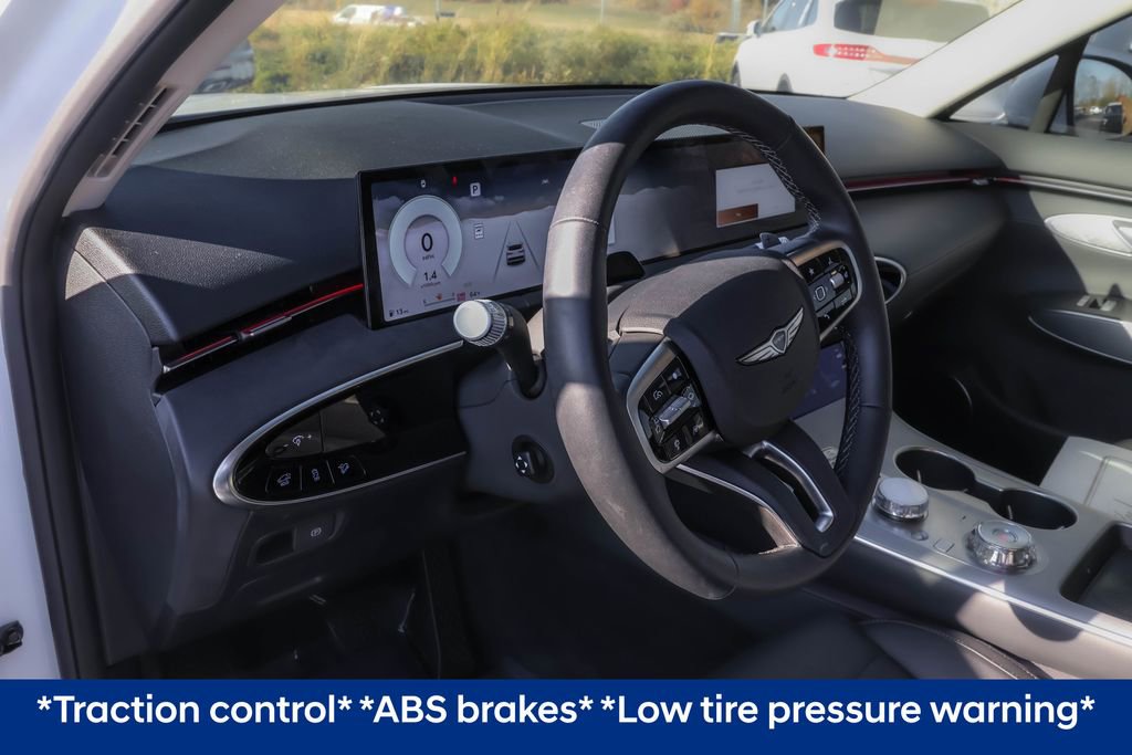 Used 2026 Genesis GV70 2.5T Select image 5