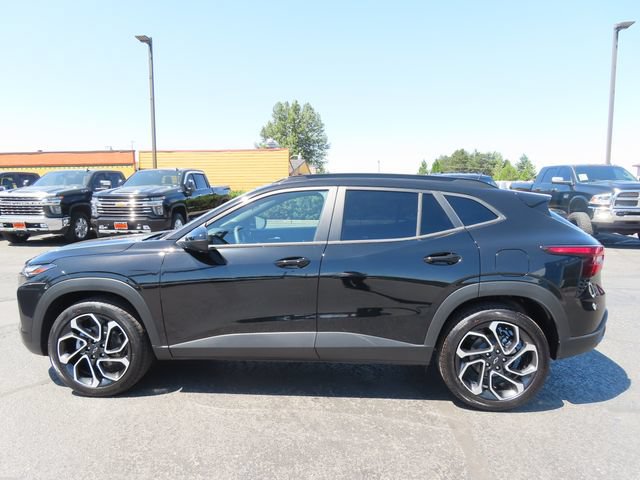 Used 2026 Chevrolet Trax RS w/ Sunroof Package FWD image 4