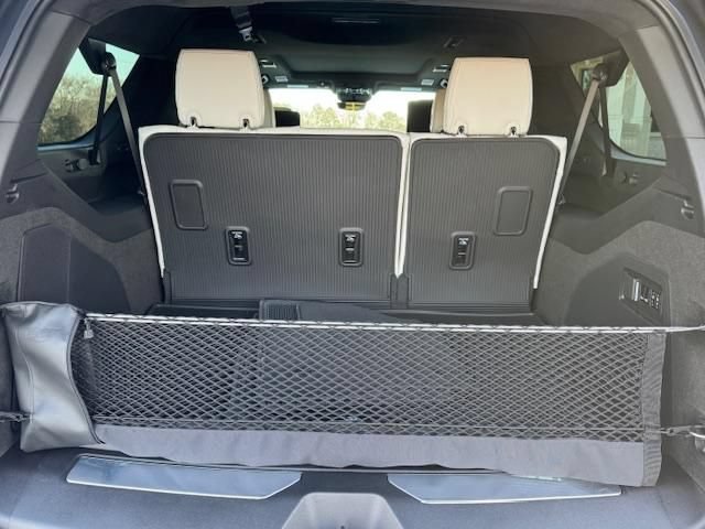 Used 2026 Cadillac Escalade ESV Platinum Sport w/ LPO, Floor Liner Package AWD/4WD image 15