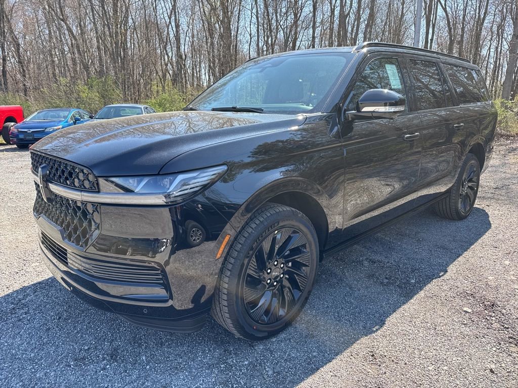 New 2026 Lincoln Navigator L Reserve AWD/4WD image 4