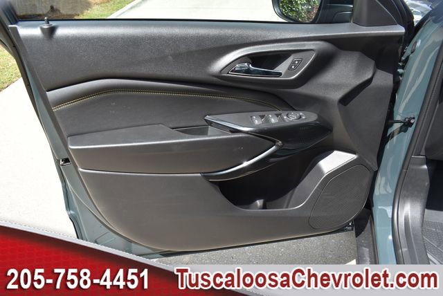 New 2026 Chevrolet Trax LT w/ Midnight Edition FWD image 12