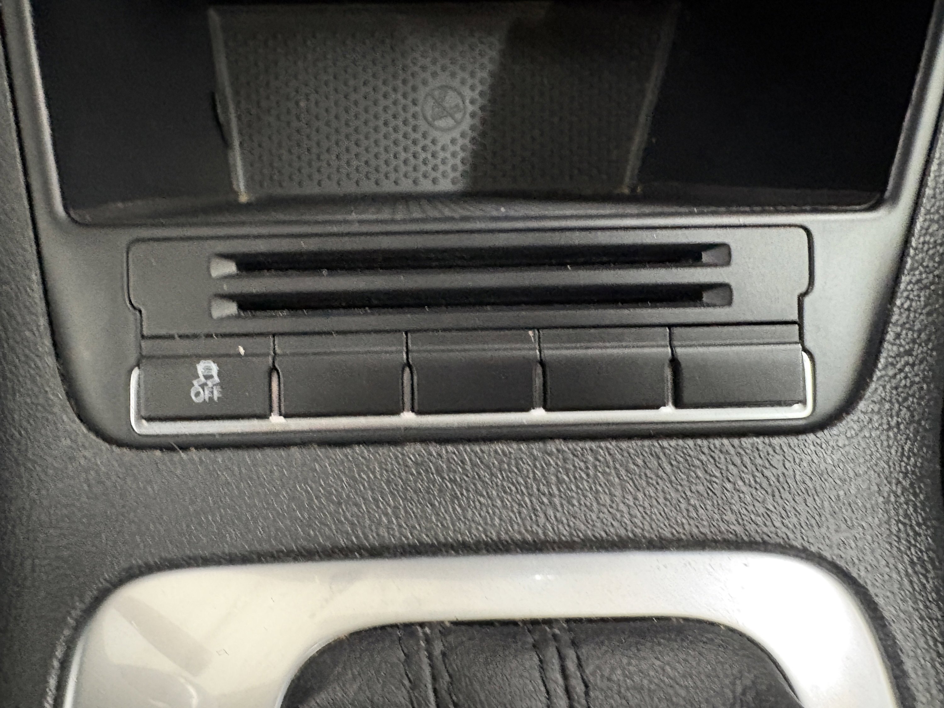 Used 2014 Volkswagen Tiguan S FWD image 18