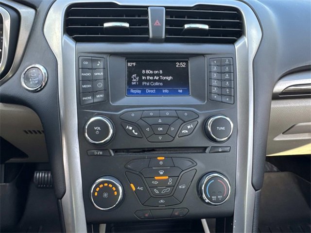 Used 2018 Ford Fusion SE image 22