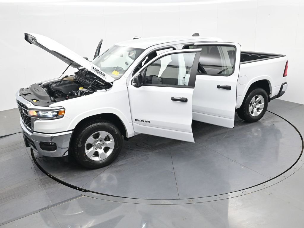 Used 2025 RAM 1500 Big Horn AWD/4WD image 38