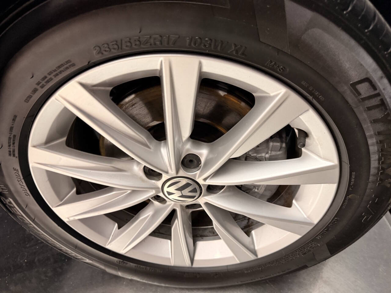 Used 2018 Volkswagen Tiguan Limited w/ Premium Package AWD/4WD image 29