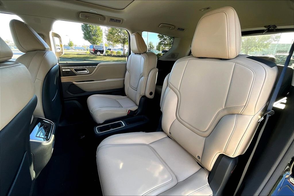 New 2026 INFINITI QX80 Pure w/ Cargo Package image 10