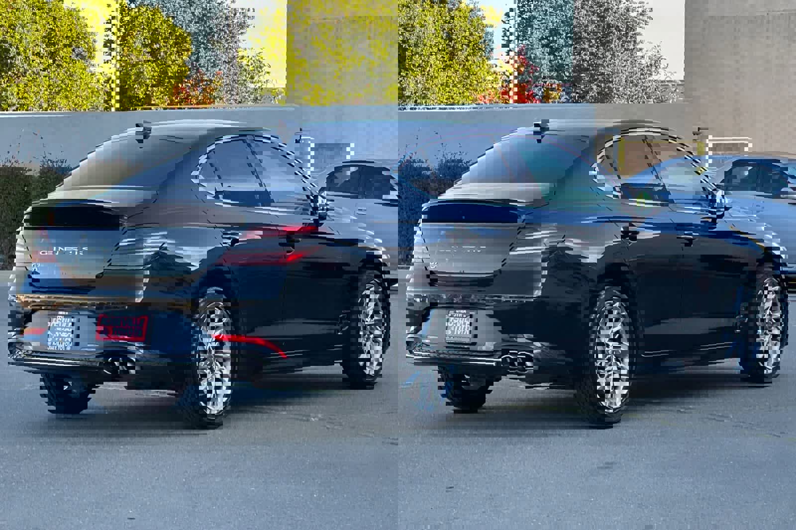 Used 2022 Genesis G70 2.0T video 2