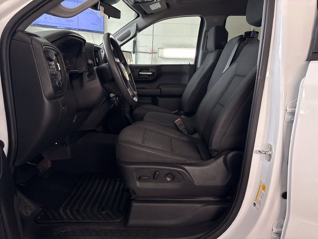 Used 2024 Chevrolet Silverado 1500 Custom Trail Boss AWD/4WD image 14