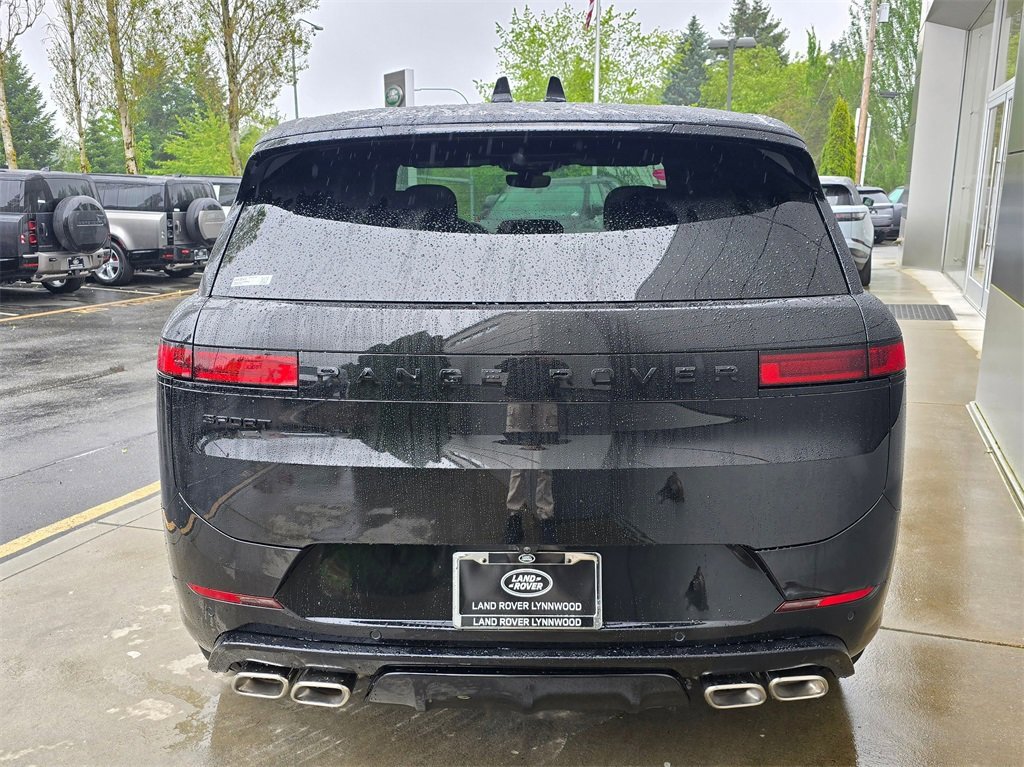 New 2025 Land Rover Range Rover Sport Dynamic SE image 6