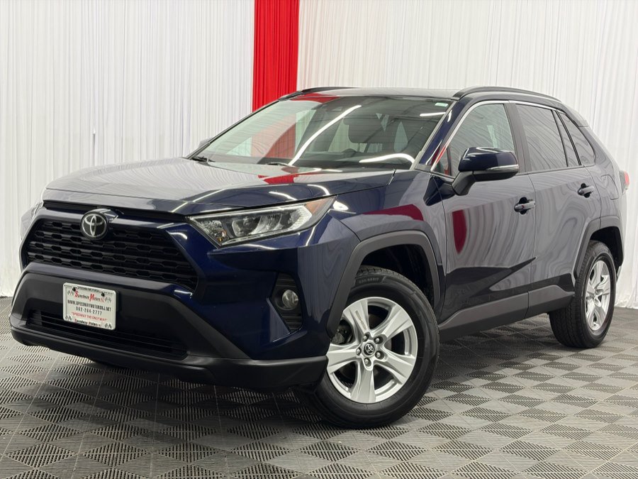 Used 2019 Toyota RAV4 XLE w/ Convenience Package AWD/4WD image 4