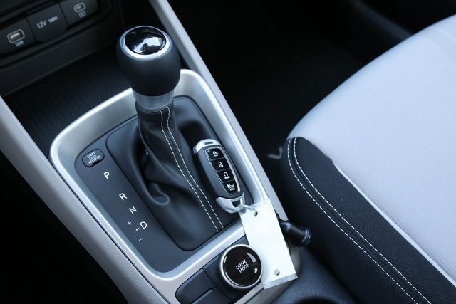 New 2025 Hyundai Venue SEL image 17