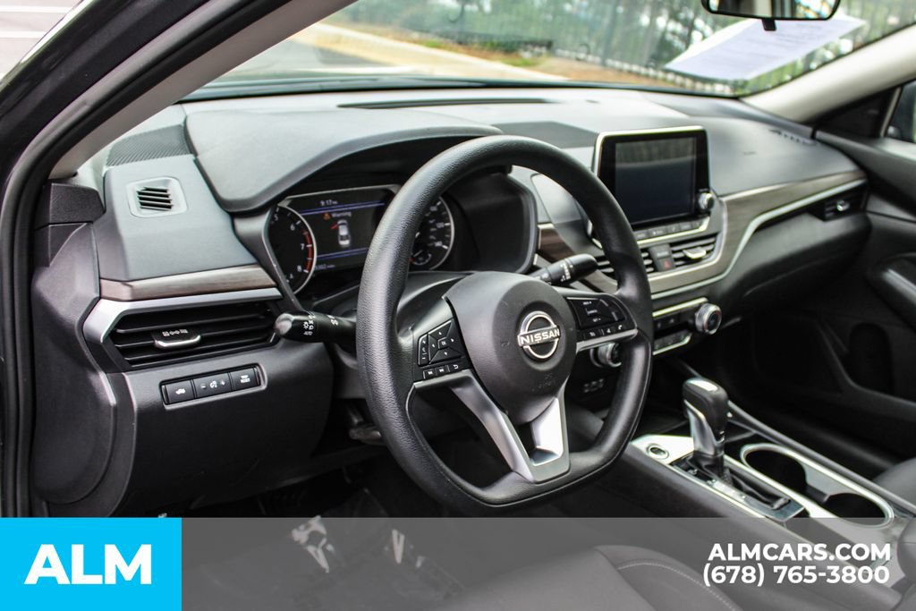 Used 2024 Nissan Altima 2.5 SV FWD image 21