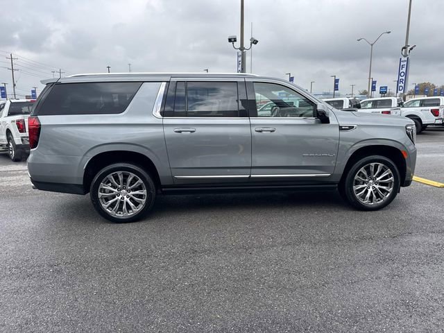 Used 2024 GMC Yukon XL Denali w/ Denali Reserve Package image 4