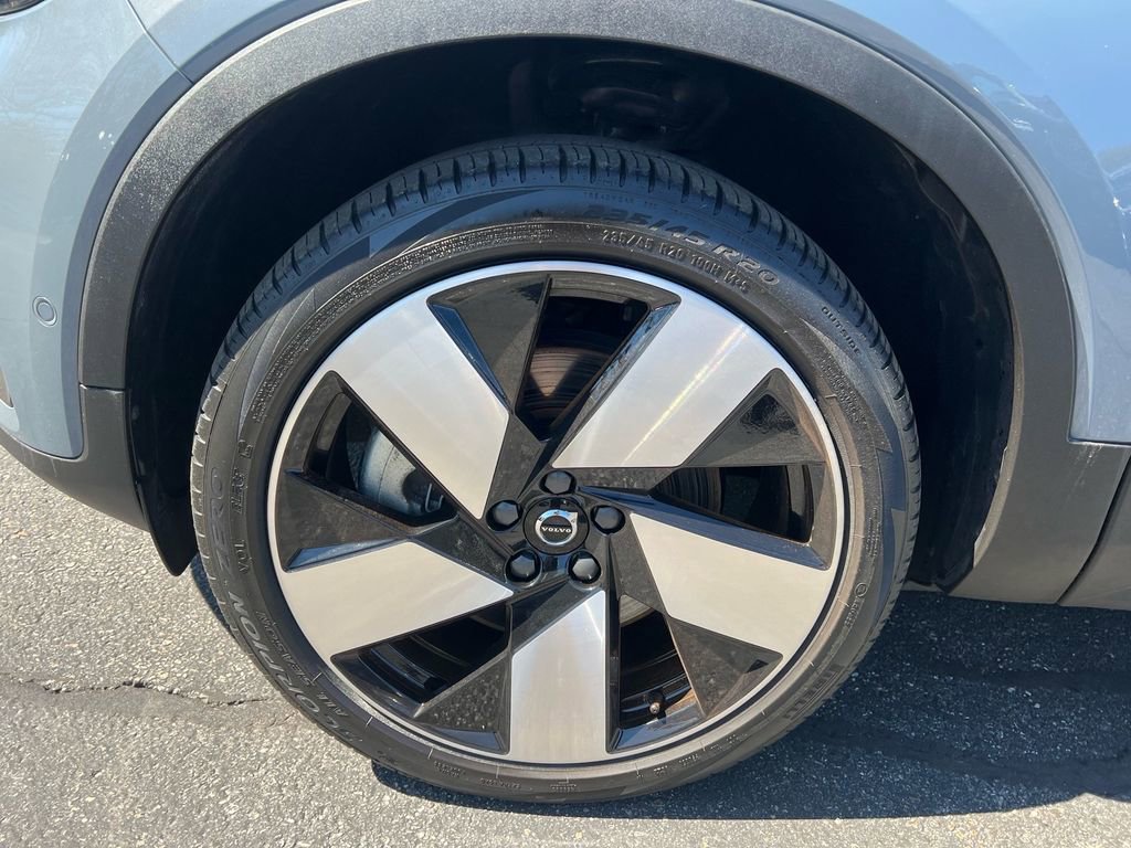 Certified 2023 Volvo C40 P8 Recharge Ultimate AWD/4WD image 9