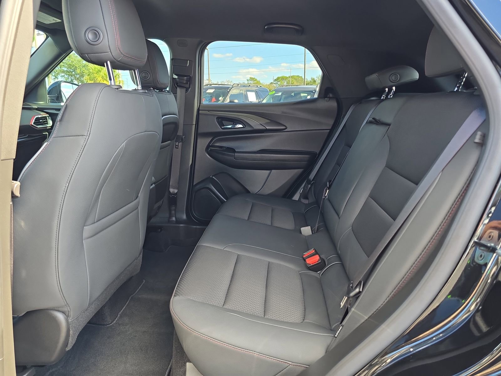 Used 2023 Chevrolet TrailBlazer RS w/ Convenience Package image 12