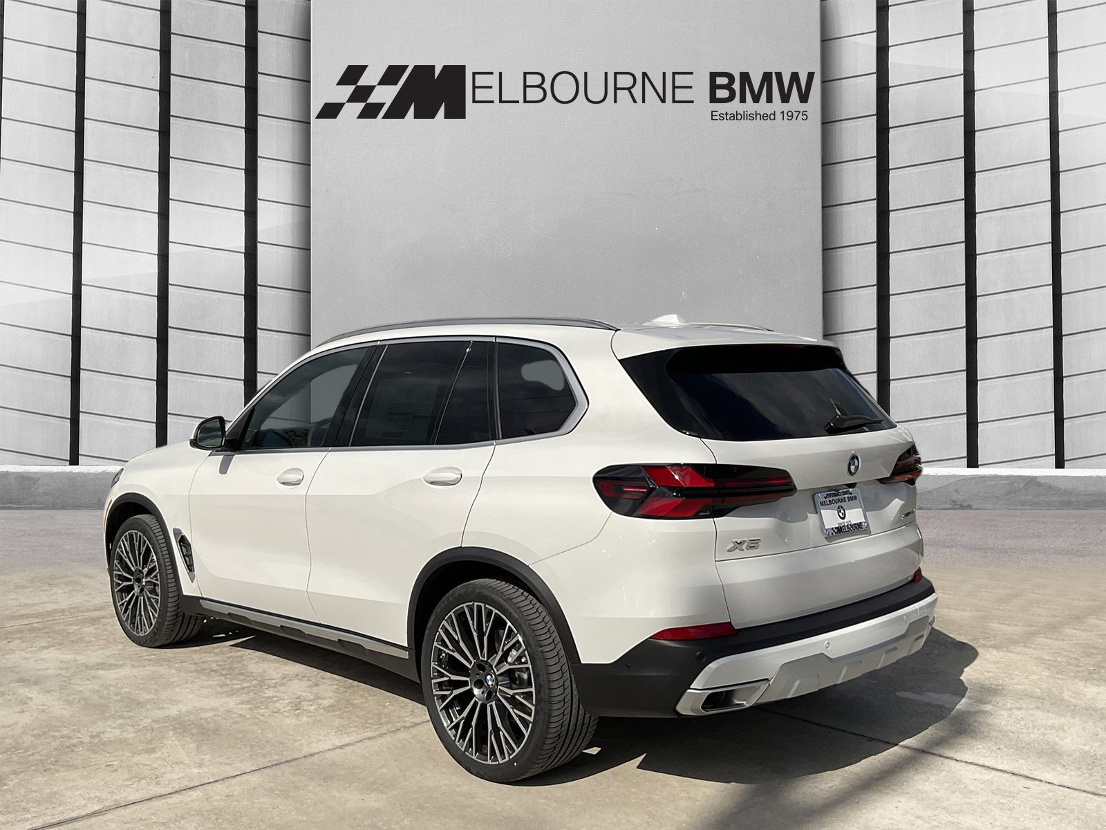 New 2026 BMW X5 sDrive40i image 6