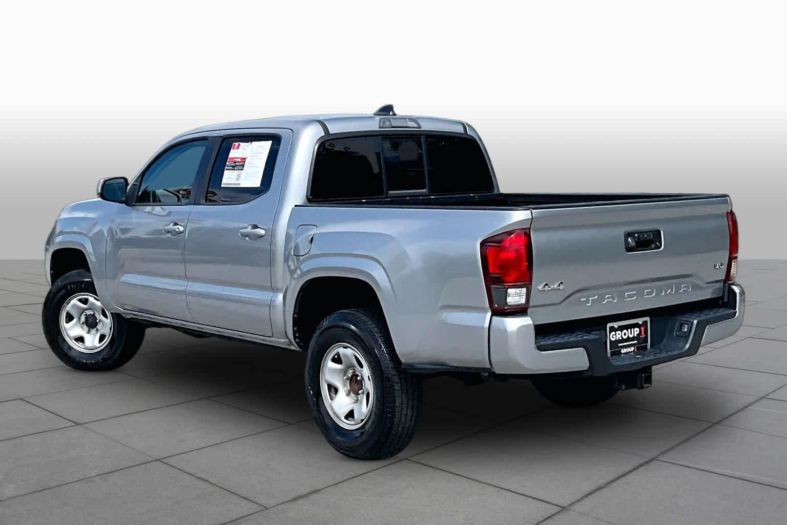 Used 2021 Toyota Tacoma SR AWD/4WD image 12