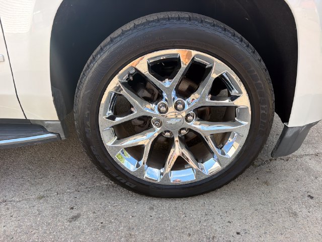 Used 2017 Chevrolet Suburban Premier AWD/4WD image 30