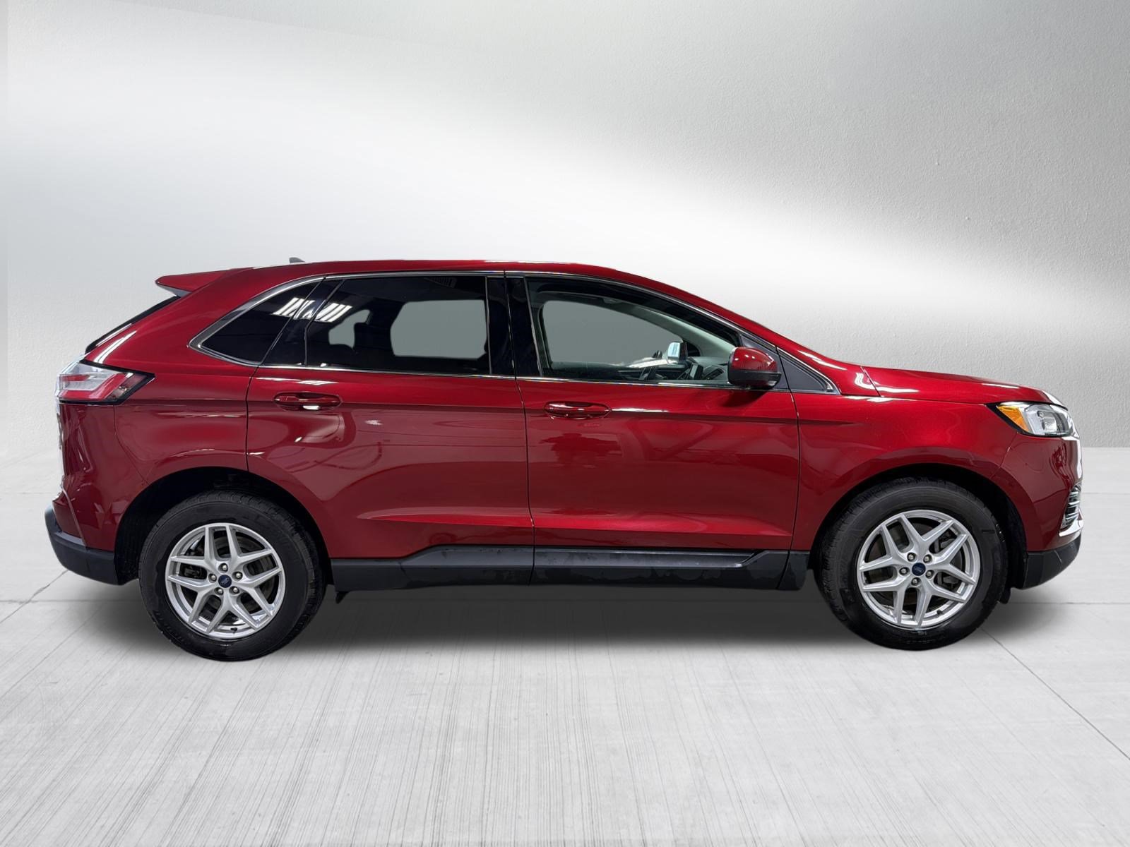Used 2022 Ford Edge SEL w/ Convenience Package image 8
