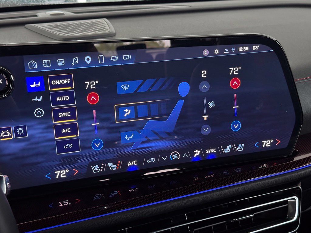 Used 2025 Chevrolet Traverse RS AWD/4WD image 43