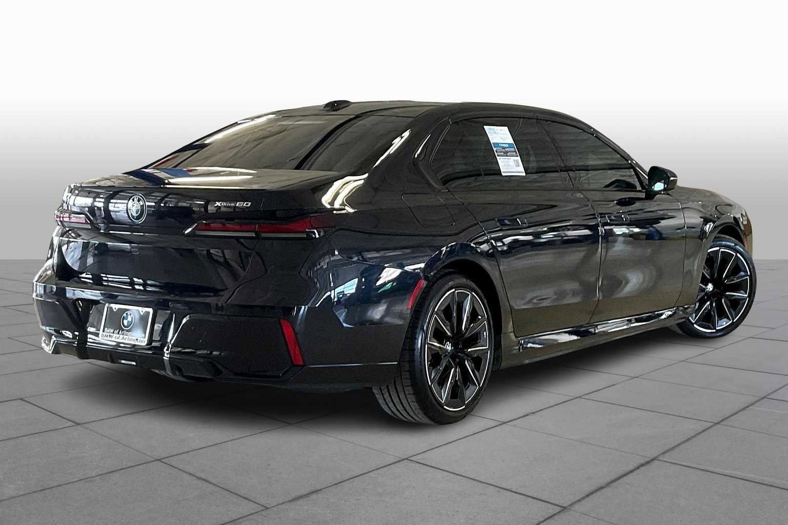 Used 2023 BMW i7 xDrive60 image 12