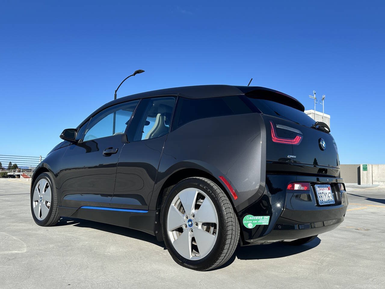 Used 2015 BMW i3 w/ Range Extender RWD image 10