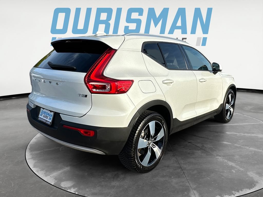 Used 2021 Volvo XC40 T5 Momentum w/ Premium Package AWD/4WD image 6