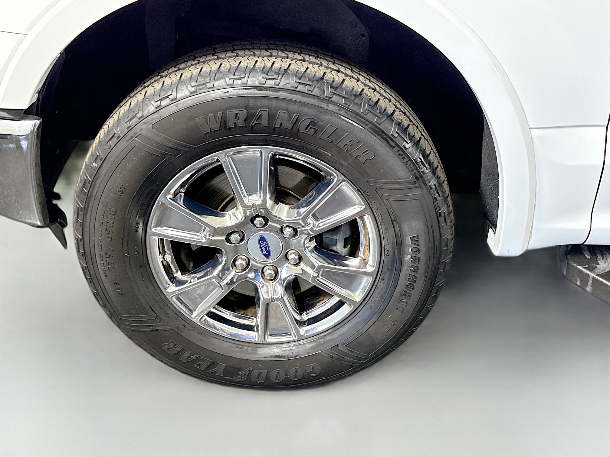 Used 2015 Ford F150 Lariat w/ Equipment Group 502A Luxury AWD/4WD image 38
