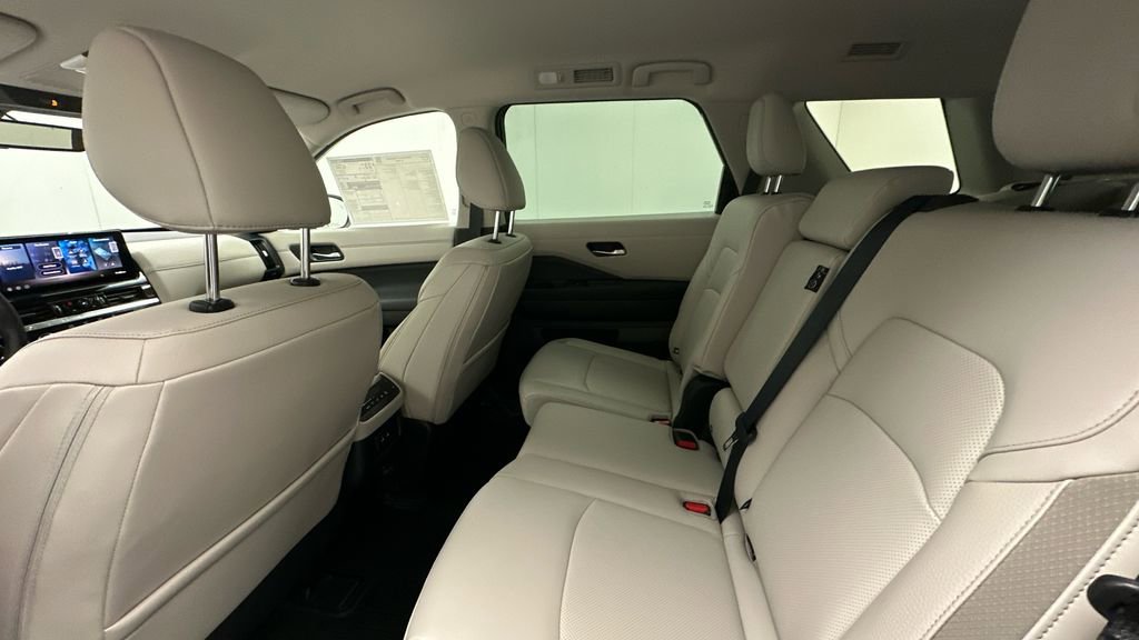 New 2026 Nissan Pathfinder SL AWD/4WD image 10