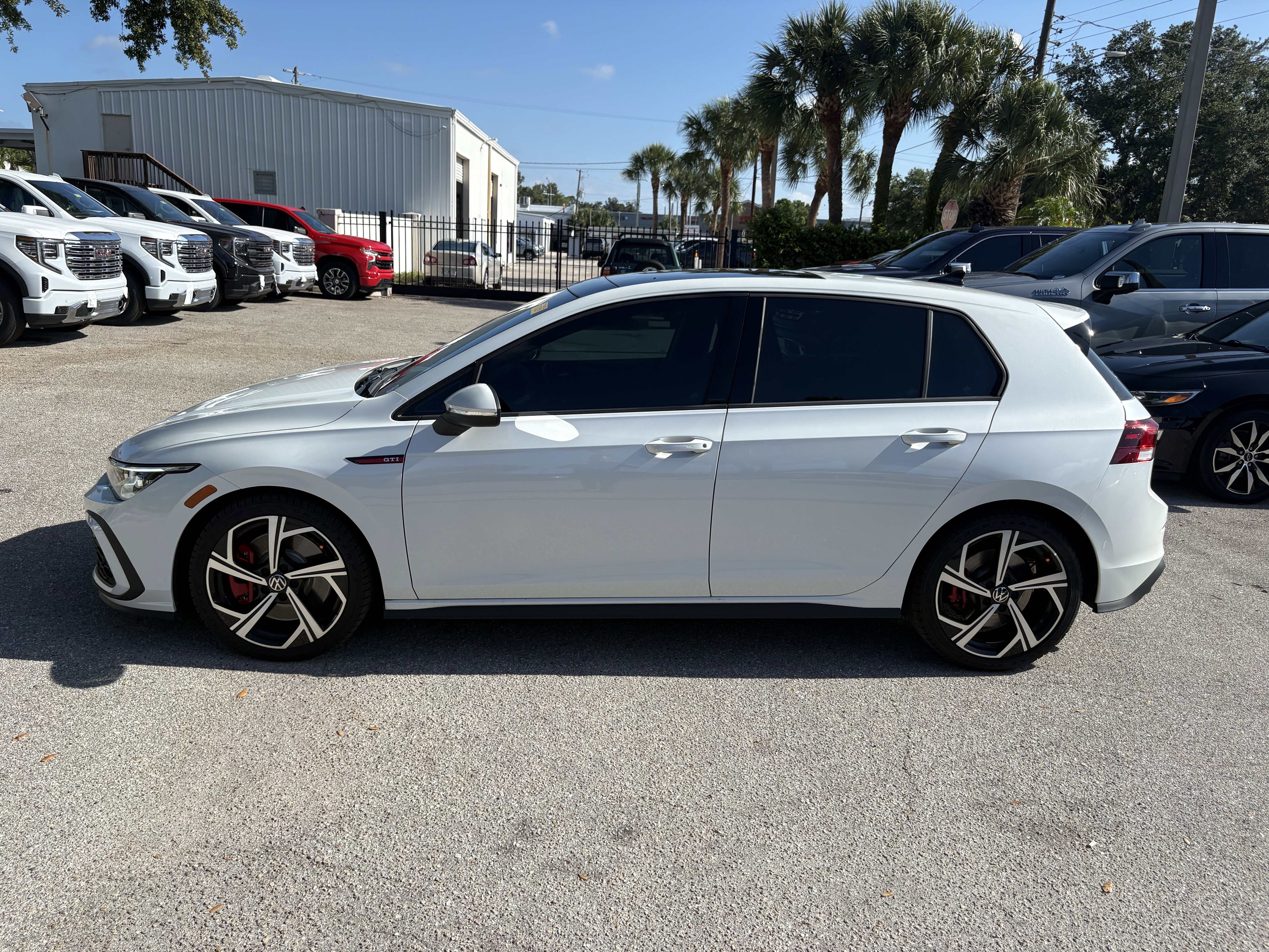 Used 2024 Volkswagen GTI SE FWD image 4