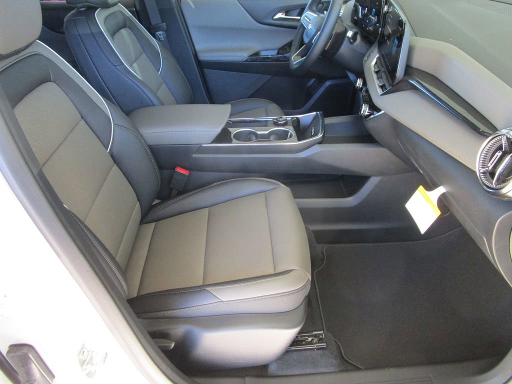 New 2026 Chevrolet Equinox LT w/ Convenience Package II image 19