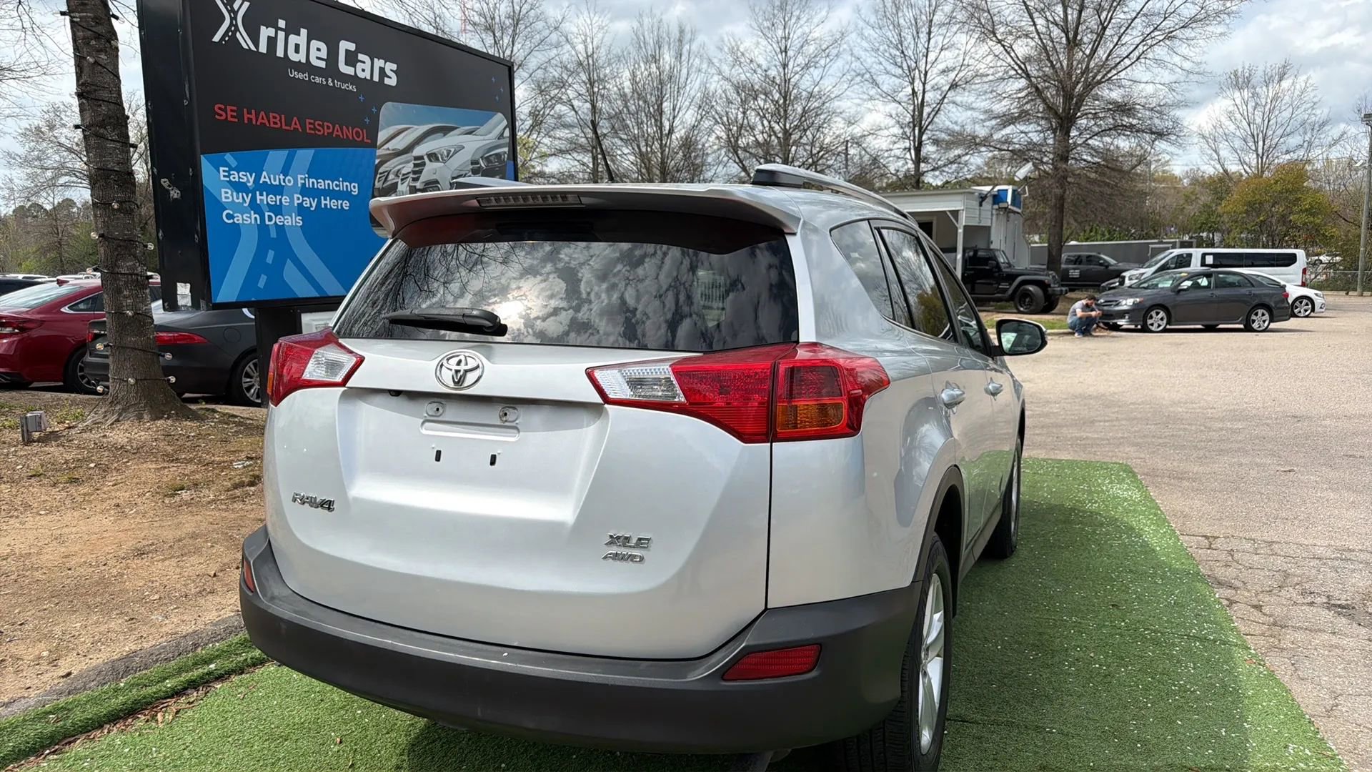 Used 2013 Toyota RAV4 XLE AWD/4WD image 10