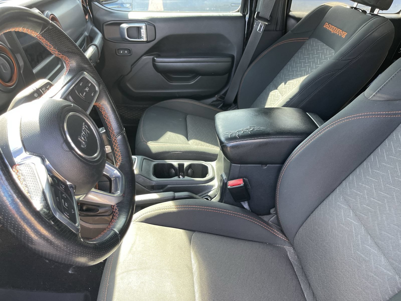 Used 2021 Jeep Gladiator Mojave w/ Safety Group AWD/4WD image 8