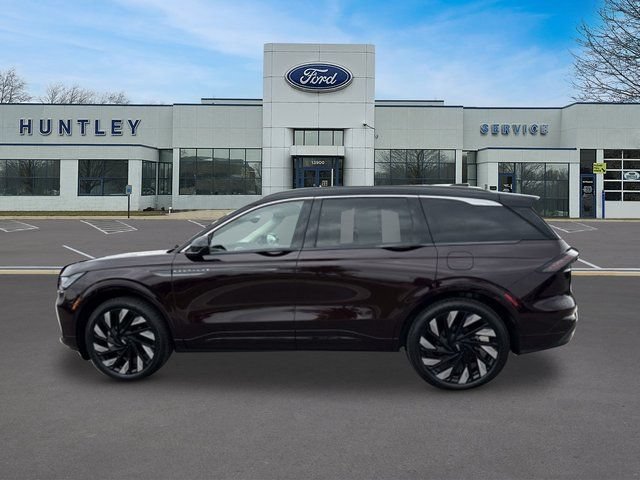 Used 2025 Lincoln Nautilus Black Label w/ Jet Appearance Package AWD/4WD image 6