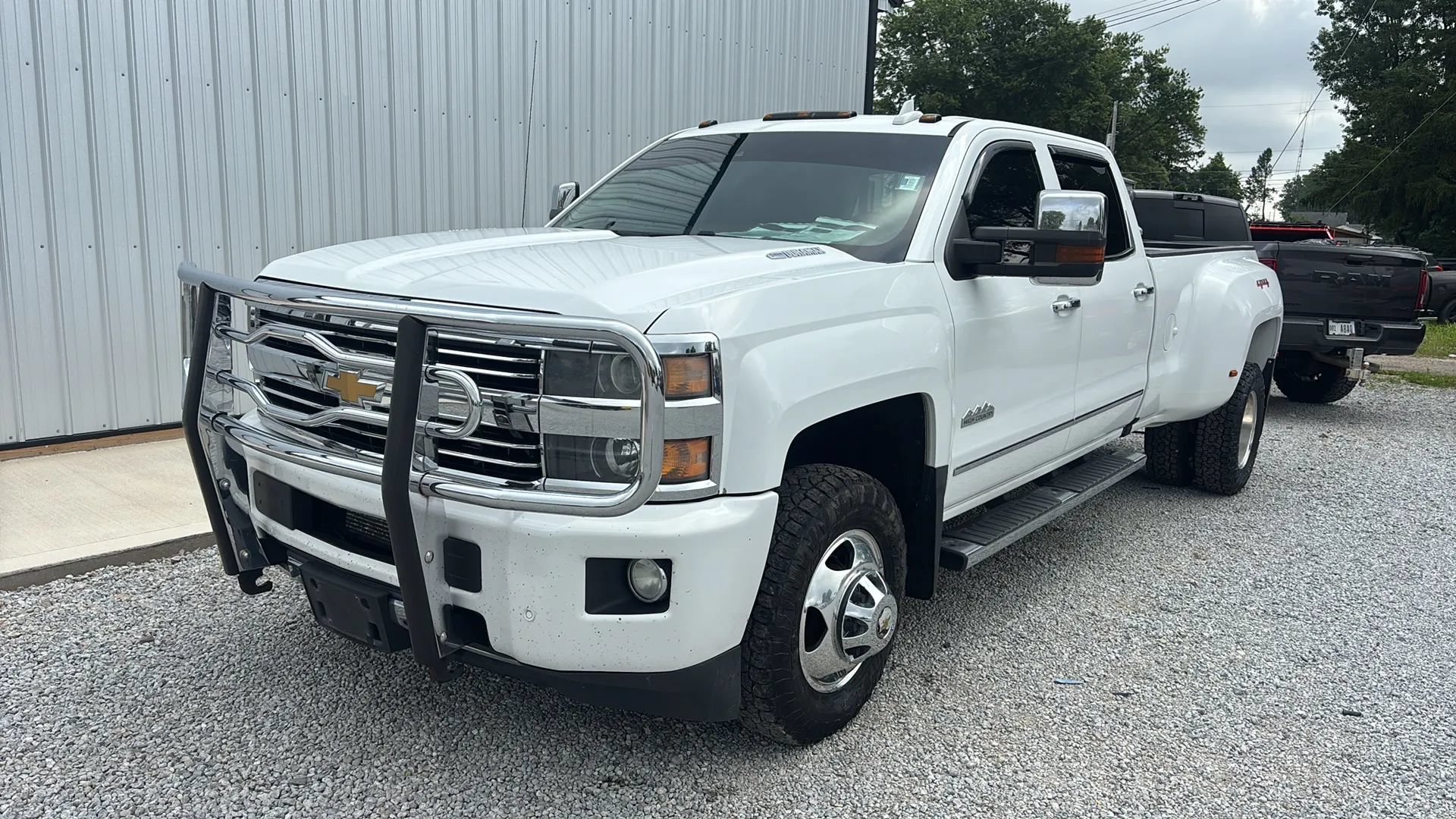 Used 2015 Chevrolet Silverado 3500 High Country w/ Duramax Plus Package AWD/4WD image 11
