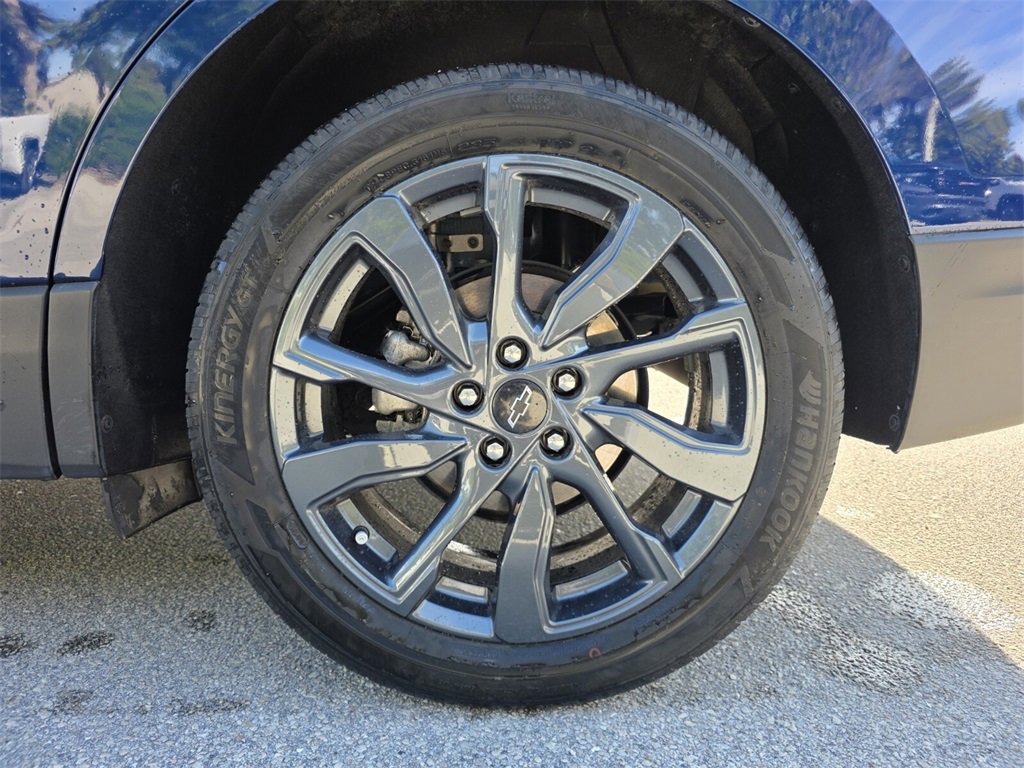 Used 2022 Chevrolet Equinox RS image 16