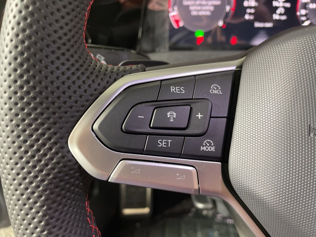 New 2026 Volkswagen GTI SE FWD image 13