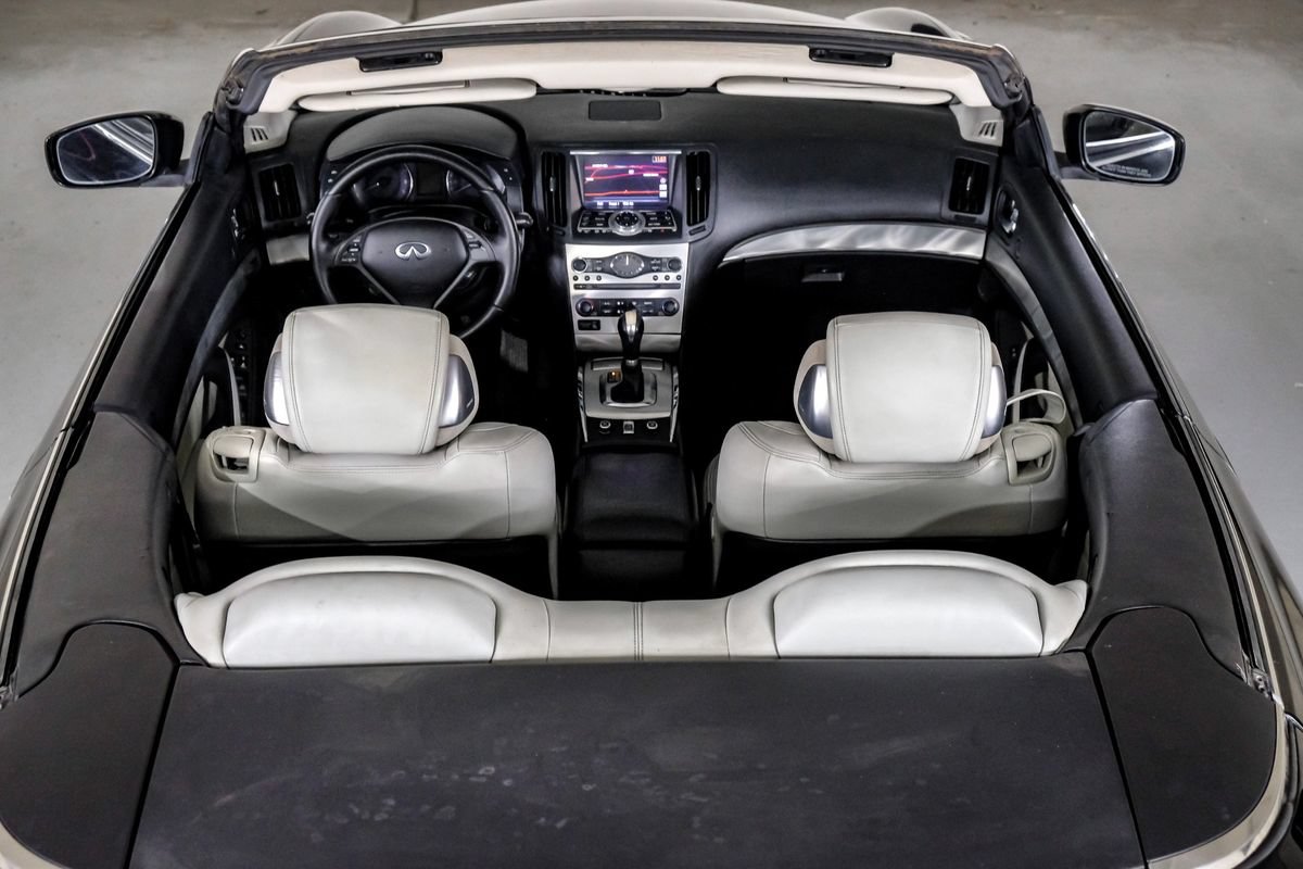 Used 2010 INFINITI G37 Convertible w/ Premium Pkg RWD image 26