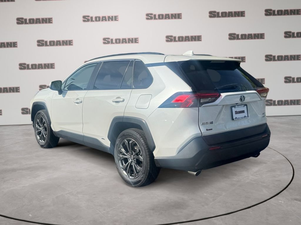 Used 2023 Toyota RAV4 XLE Premium AWD/4WD image 3